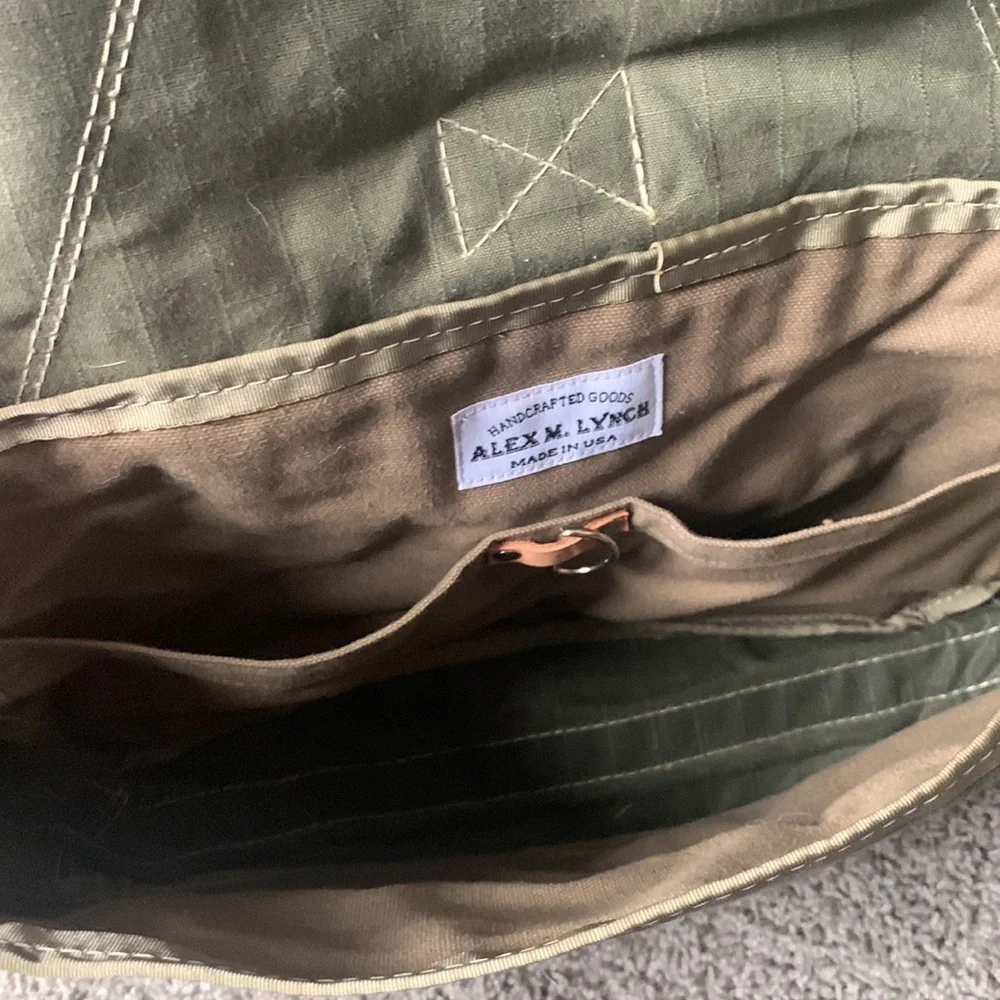 Alex M. Lynch Messenger Crossbody